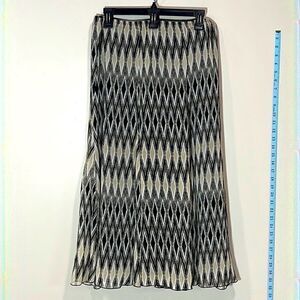 Ruby Rd. Petite Long Flowing Skirt. Size 10P.